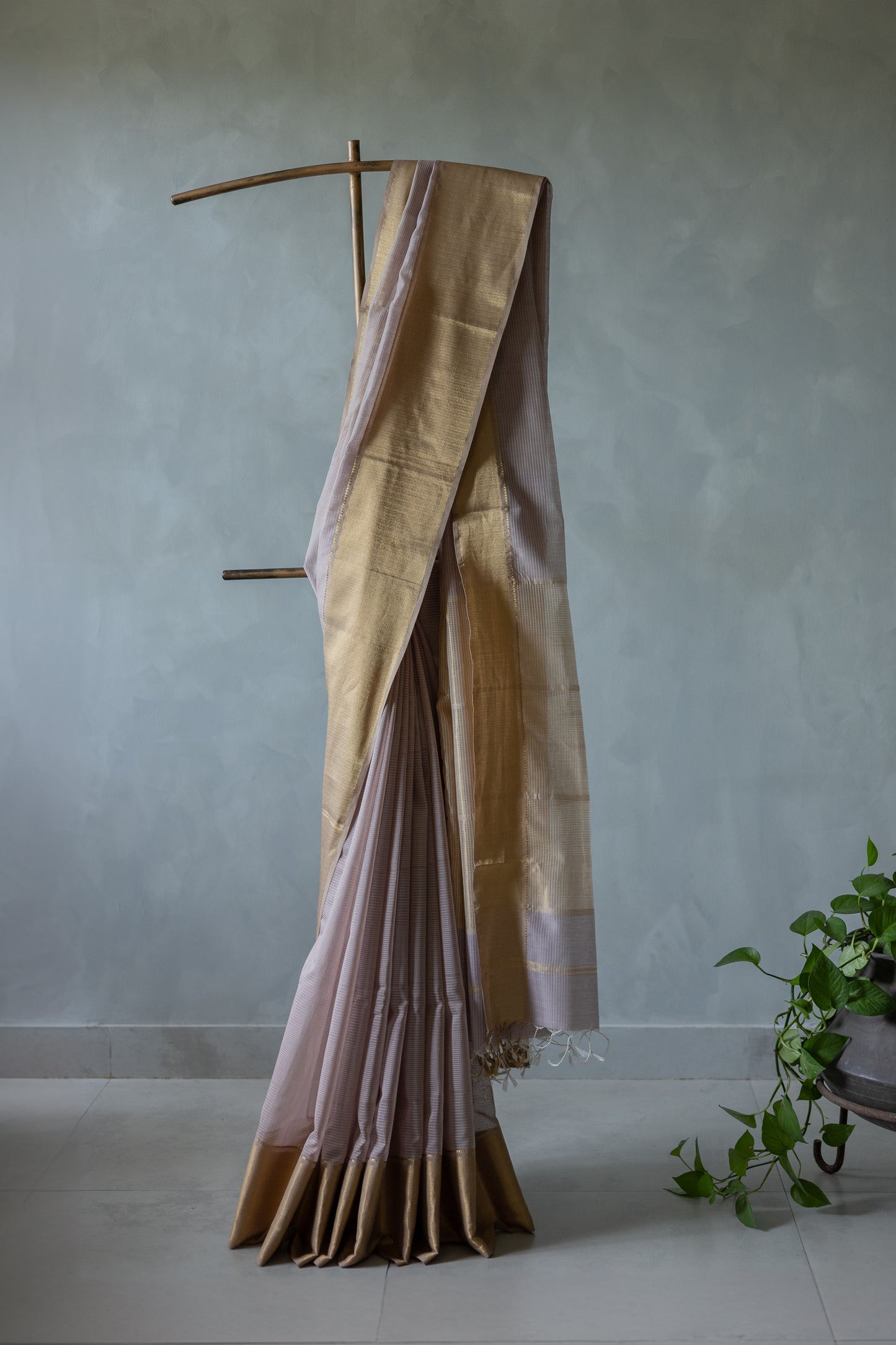 Mauve Maheswari Checked Body Zigzag Border Saree