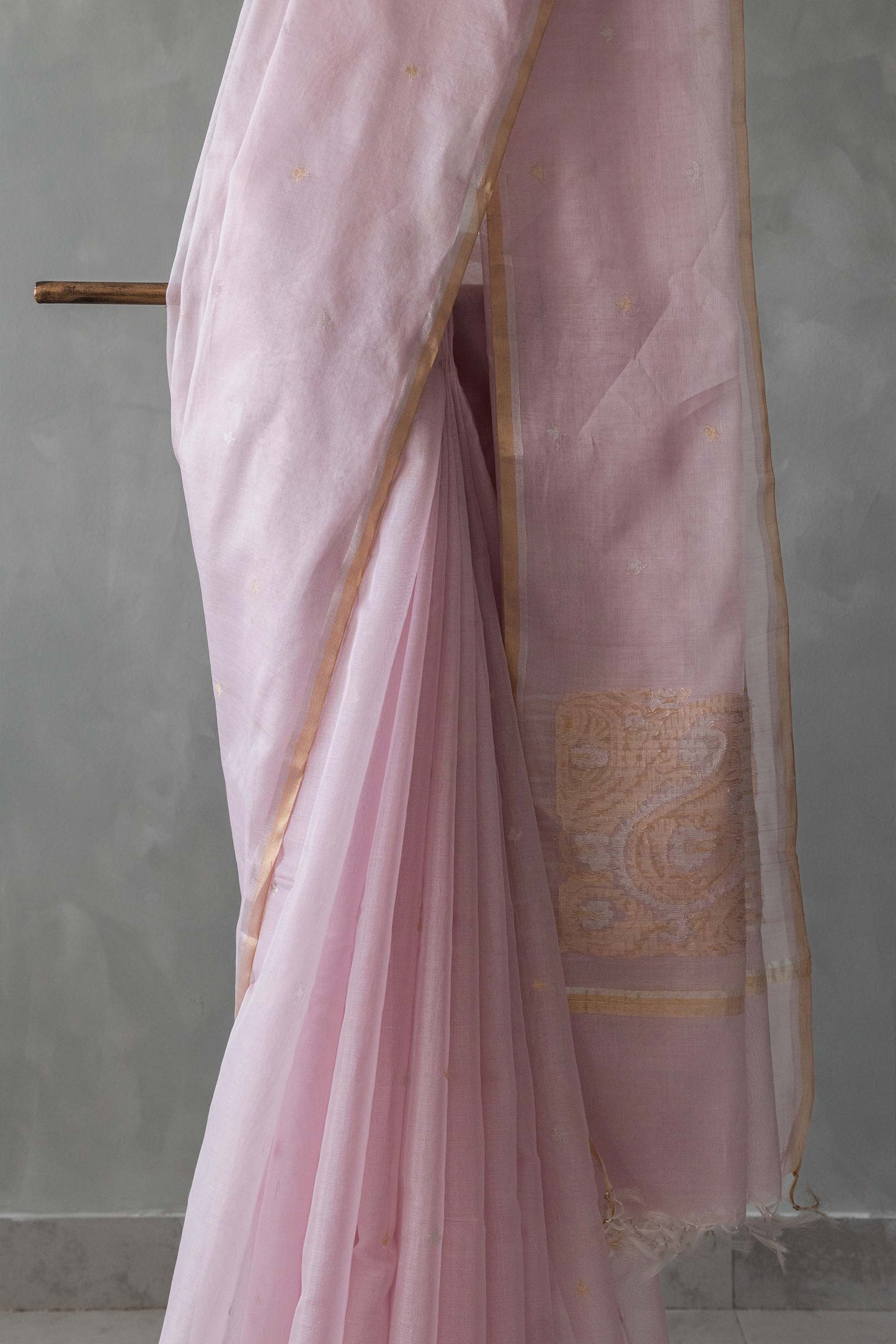 Pink Silk with Mercerized Cotton 3-leaf Motif Ambi Pallu Saree