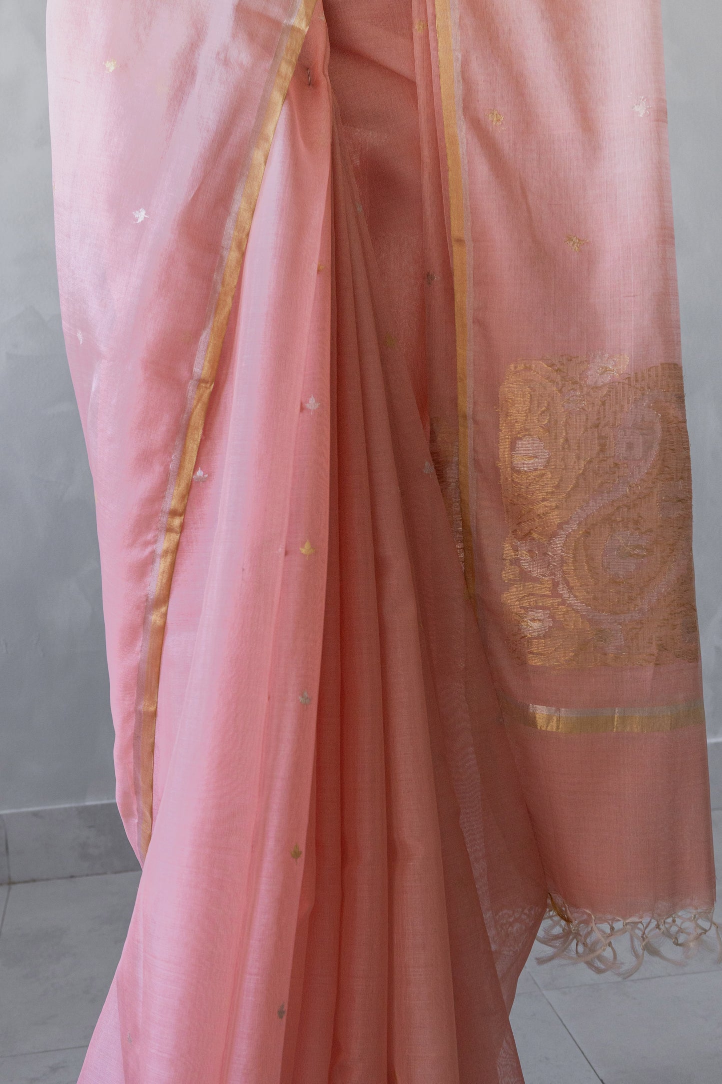 Pink Silk with Mercerised Cotton 3-leaf Motif Ambi Pallu Saree