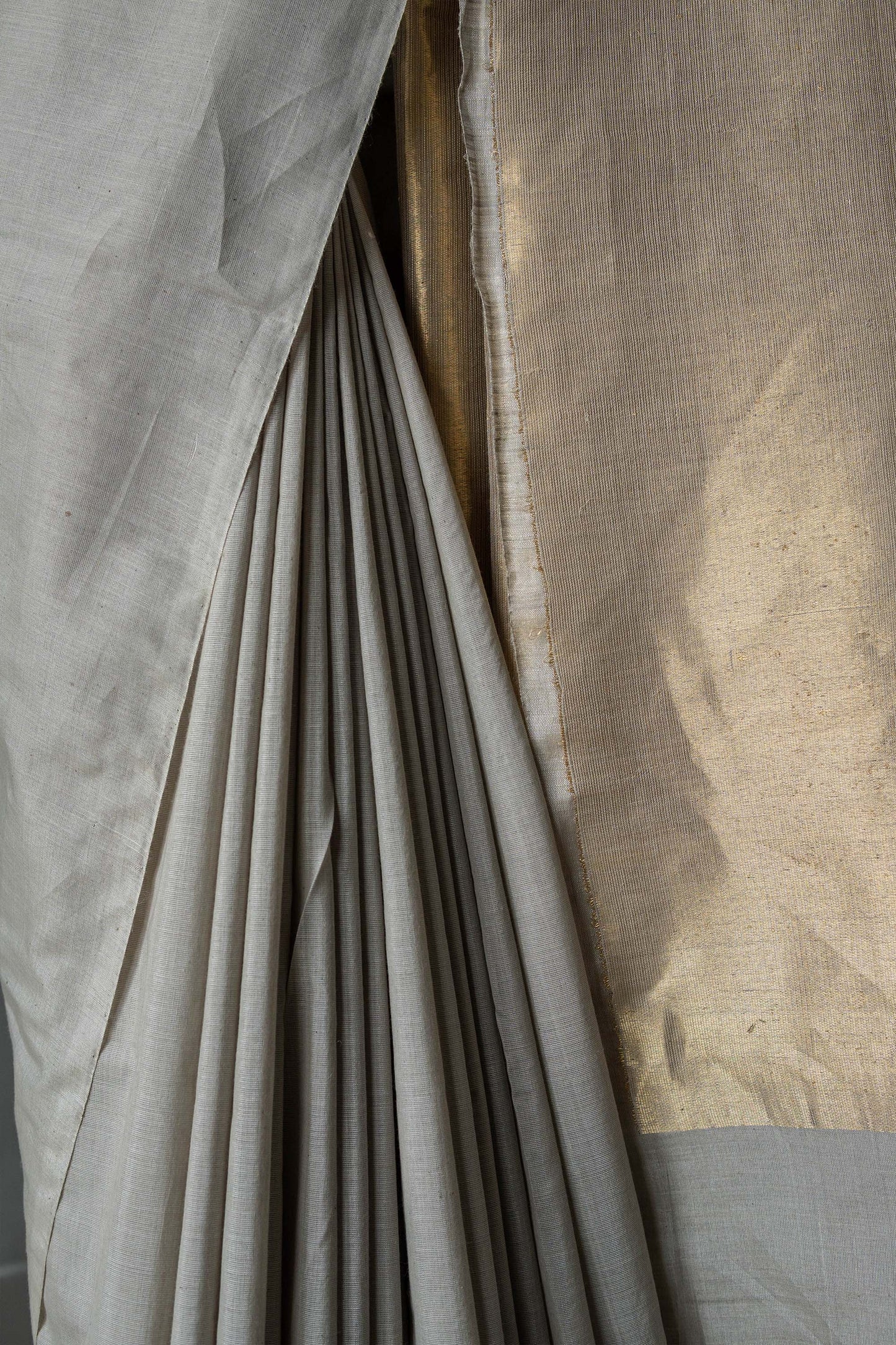 Grey Tussar Khadi with Plain Body with Heavy Gold Pallu Saree