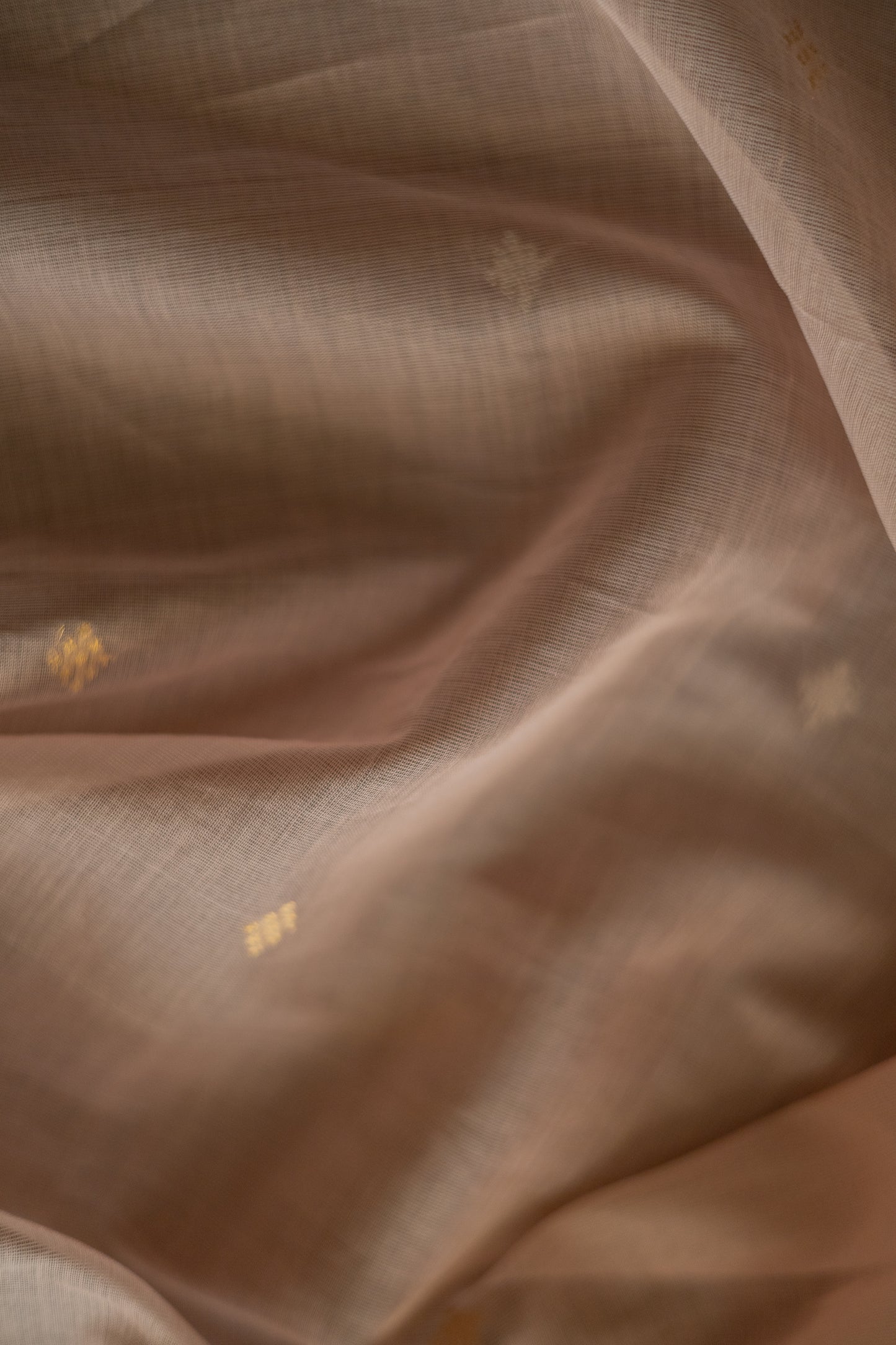 Baby Pink Silk Cotton All Over 9 Dots Diamond Motif Saree