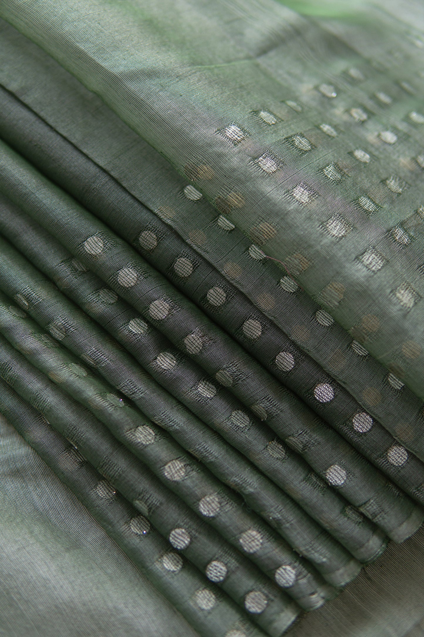 Green Silk with Mercerised Cotton with Round Sequin Border Pallu Saree