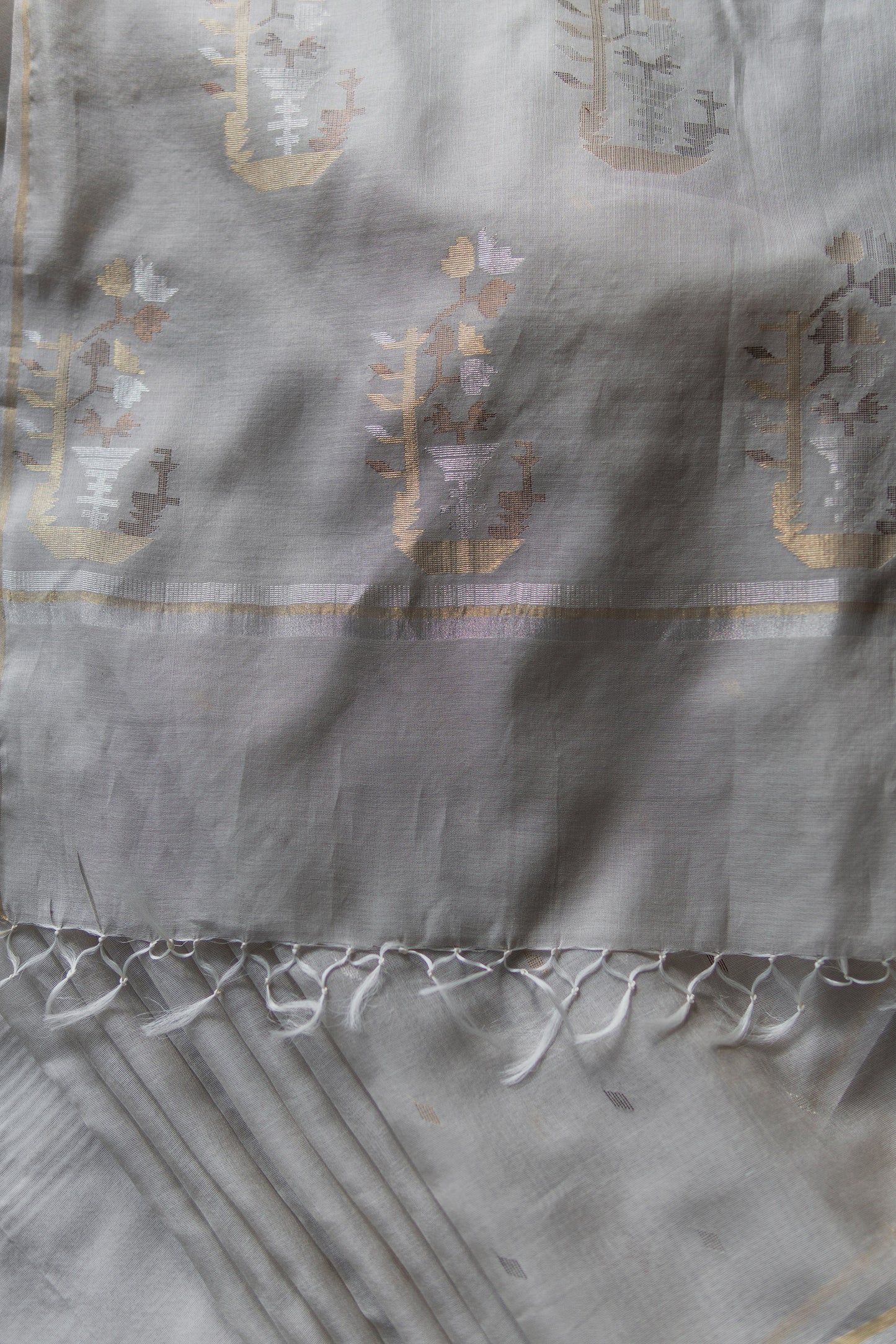 Grey Silk with Mercerised Cotton with Diagonal Diamond Motif Saree