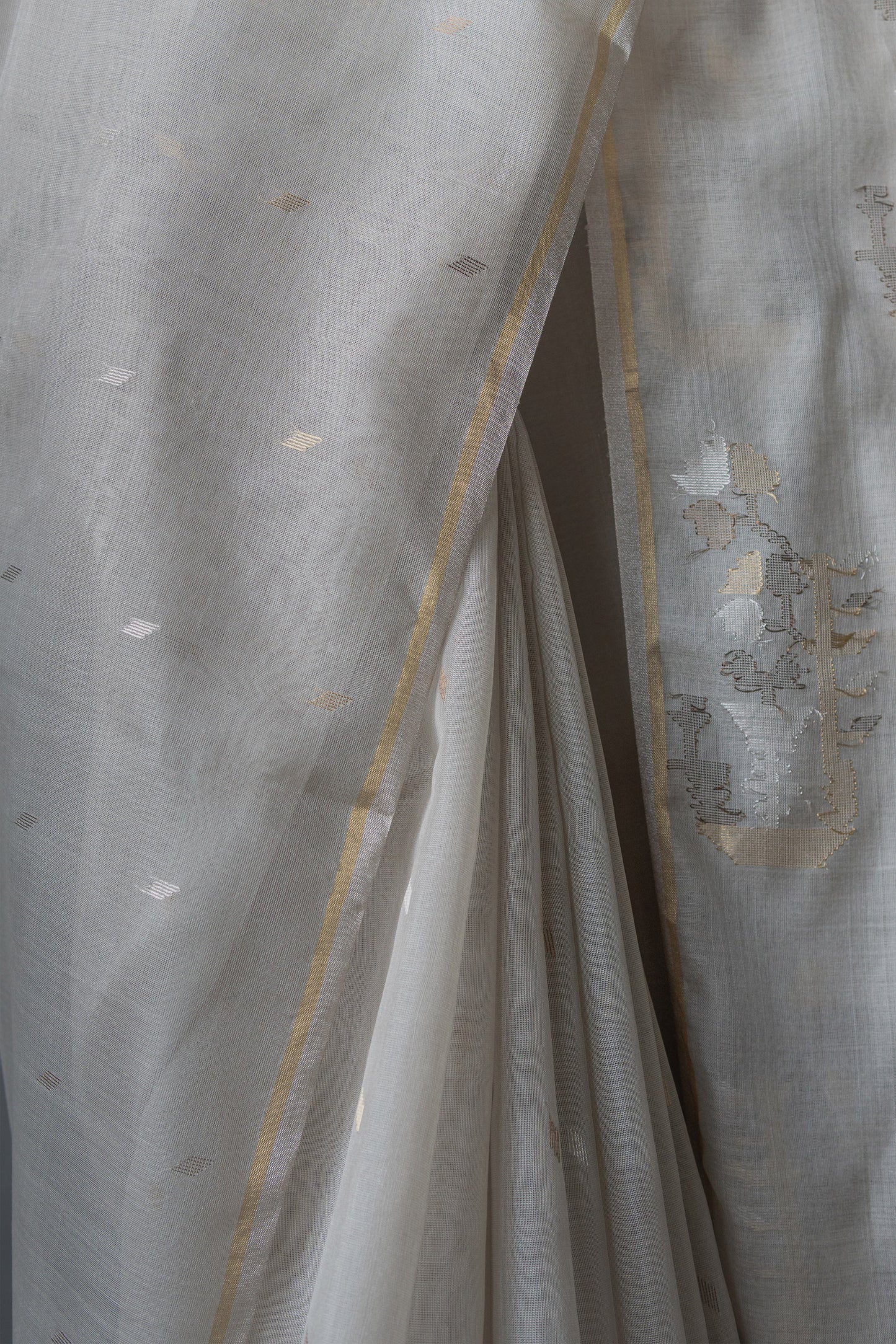 Grey Silk with Mercerised Cotton with Diagonal Diamond Motif Saree