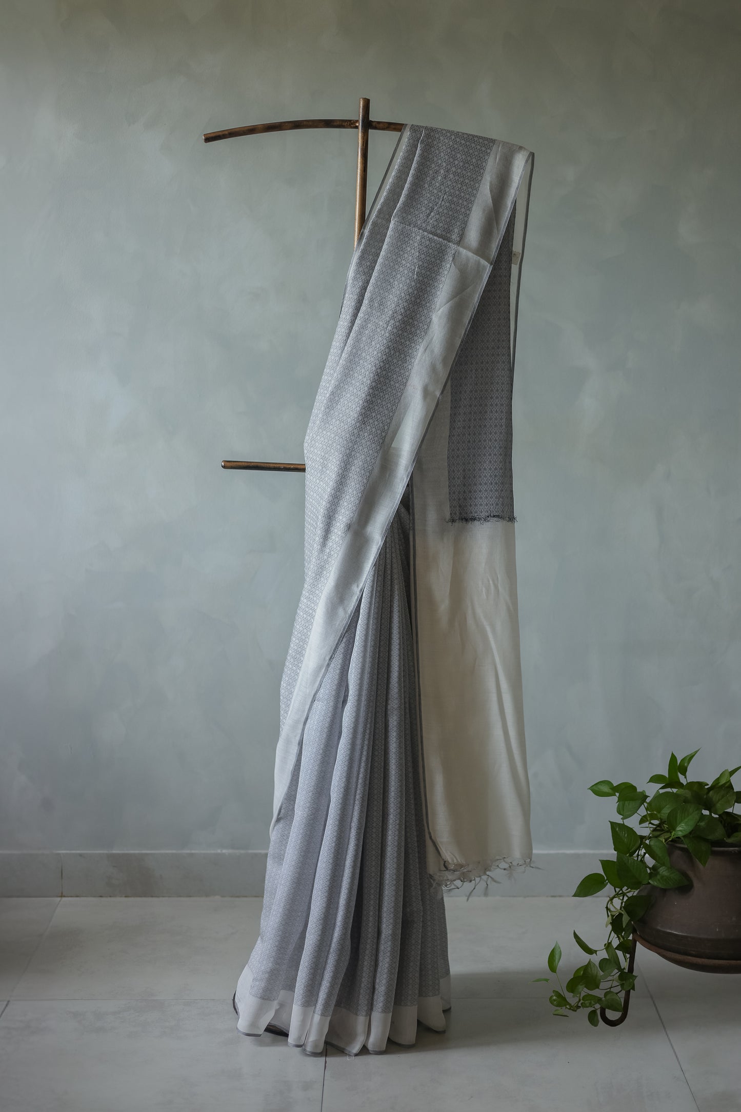 Grey Silk Cotton Woven Body and Plain Off white Border Saree