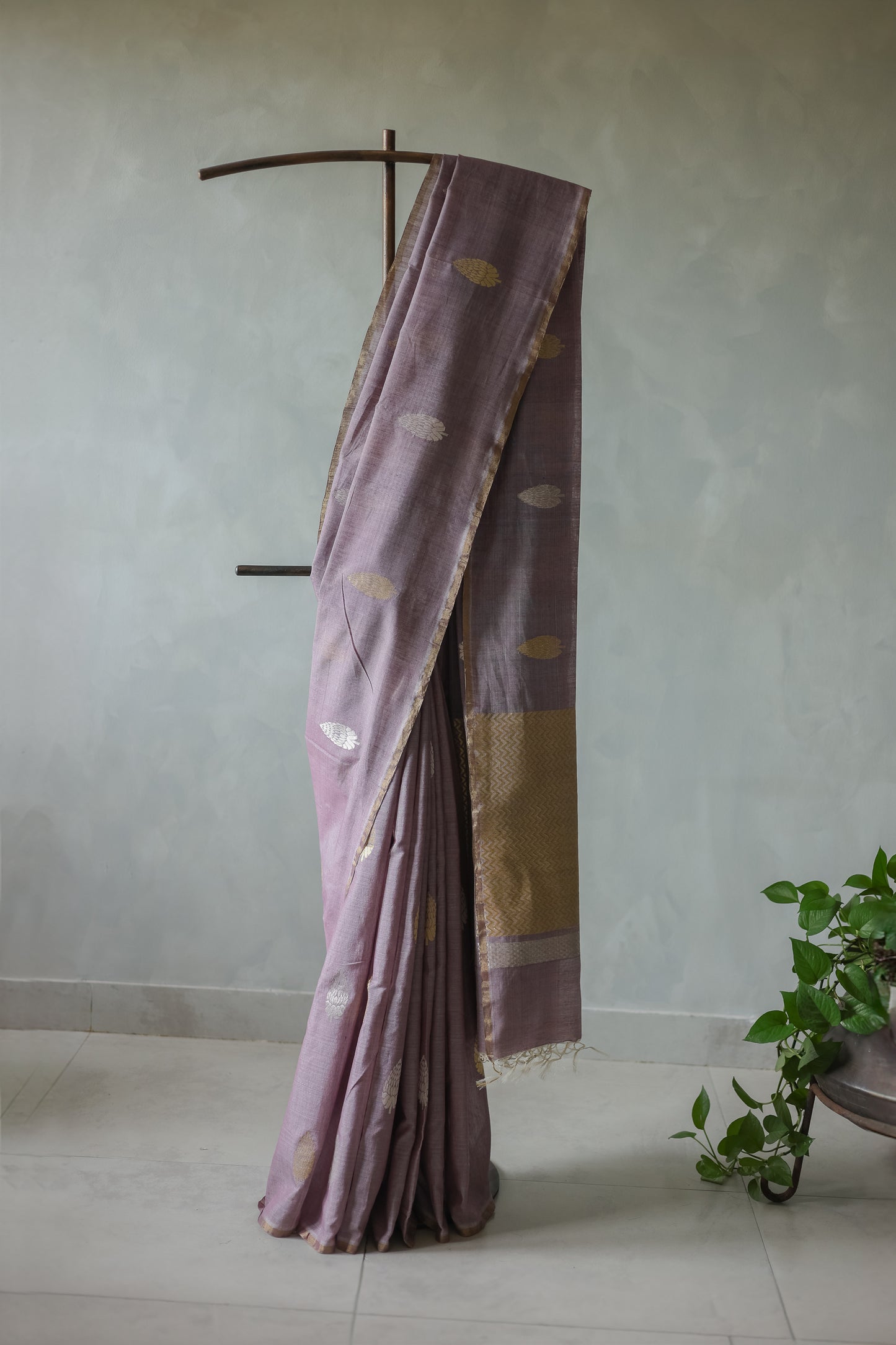 Light Purple Khadi All over Flower Motif Saree