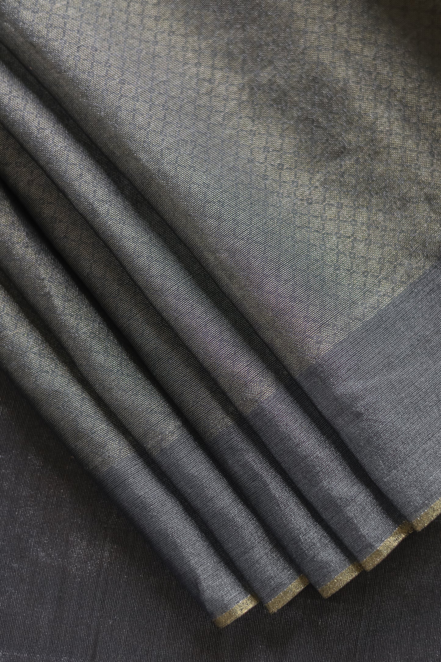 Grey Silk Cotton Tissue with Plain Border and Pallu with Diamond Motif Body Saree