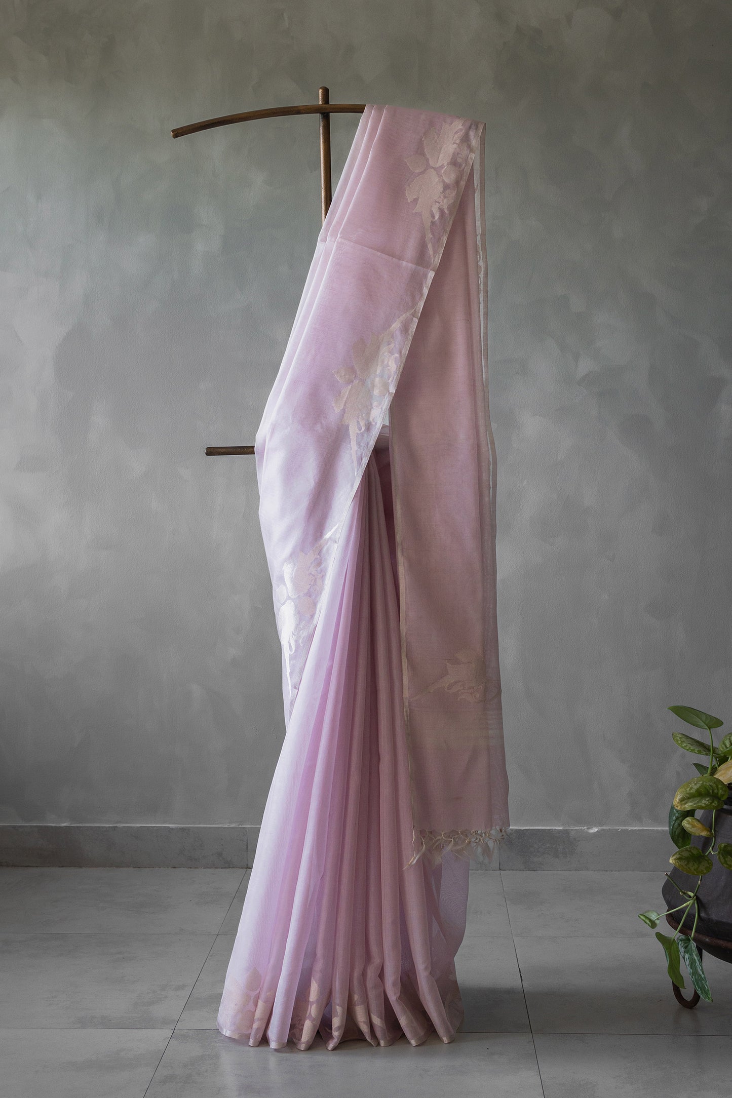 Lilac pink silk cotton saree with parrot border and pallu