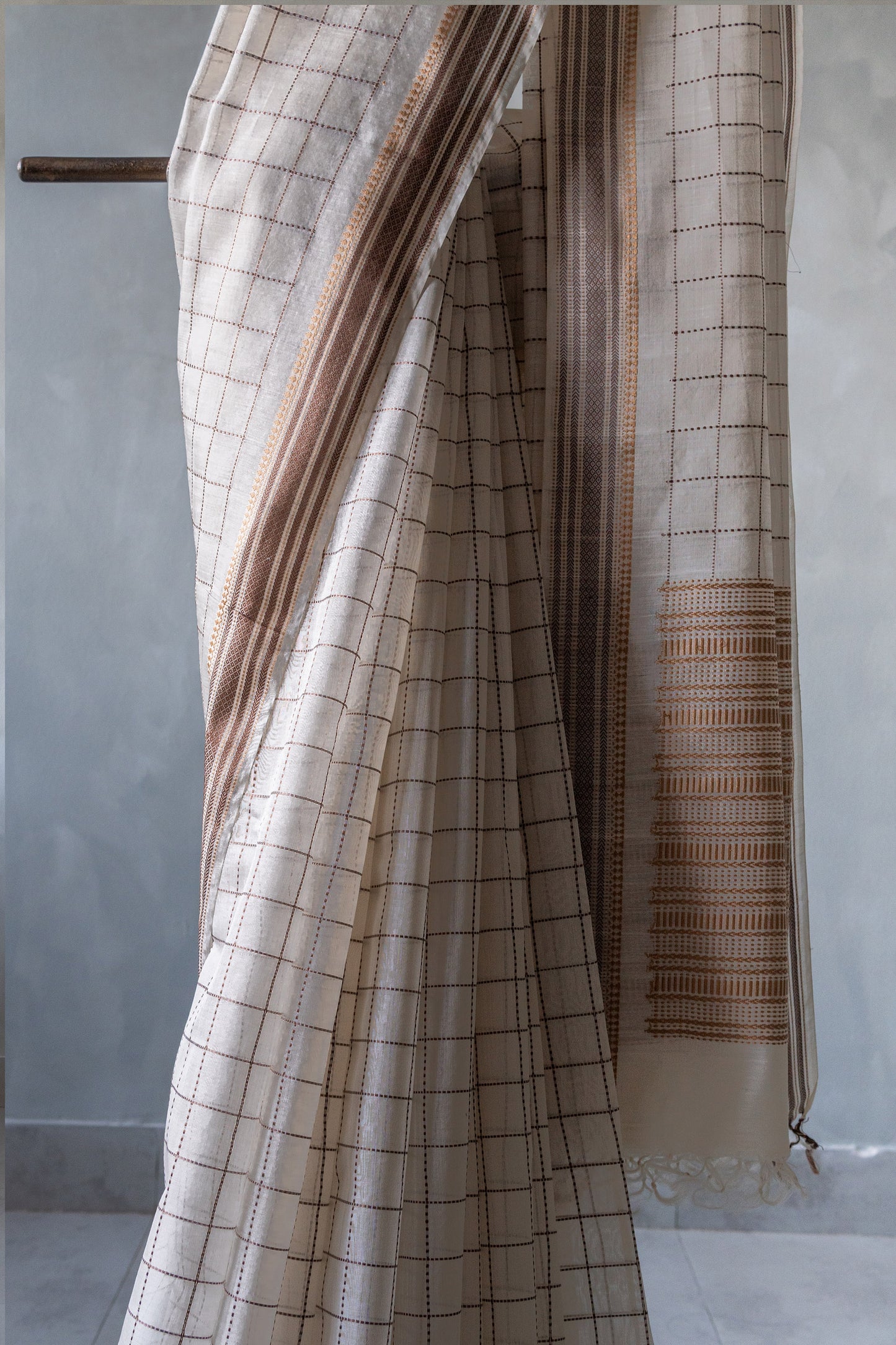 White Silk Cotton Checked Saree