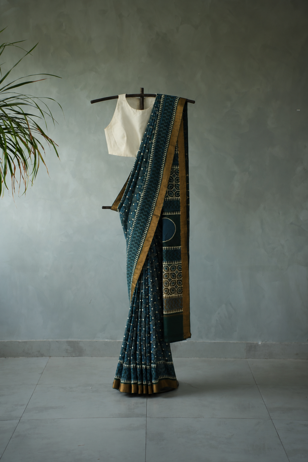 Deep Teal Mangalagiri Cotton Saree Featuring an All Over Dabu Print