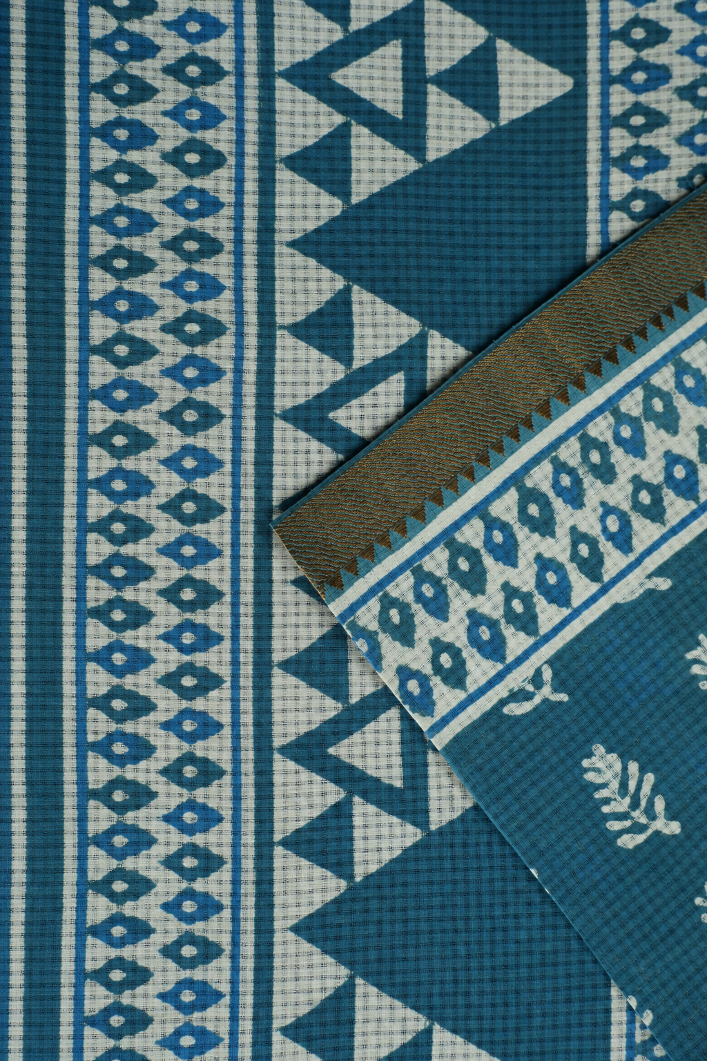 Teal Mangalagiri Cotton Saree Featuring an All Over Dabu Print