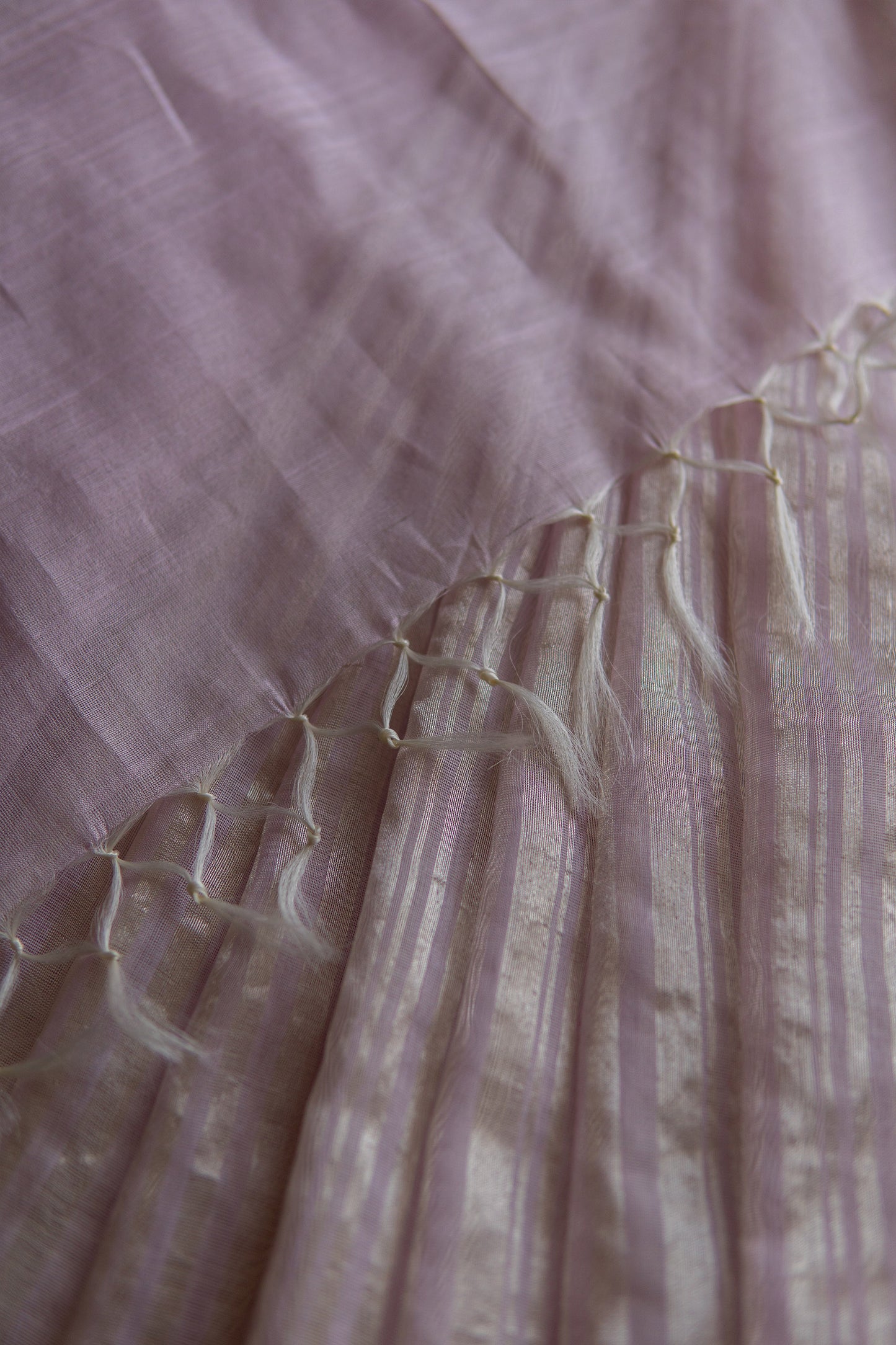 Lilac Pink silk cotton with all over stripes & plain pallu saree