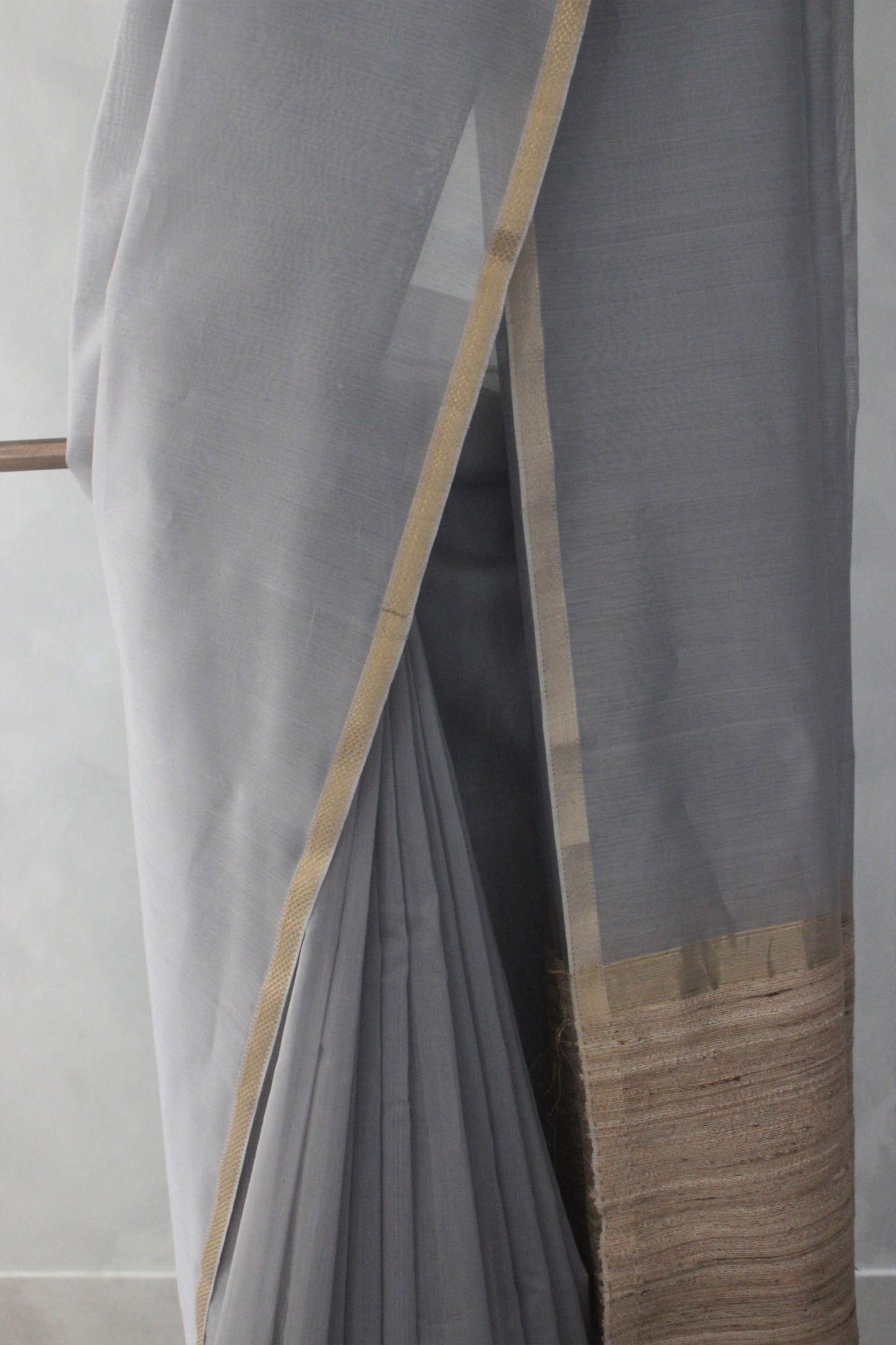 Light Grey Plain Body with Gheecha Pallu silk Cotton Saree