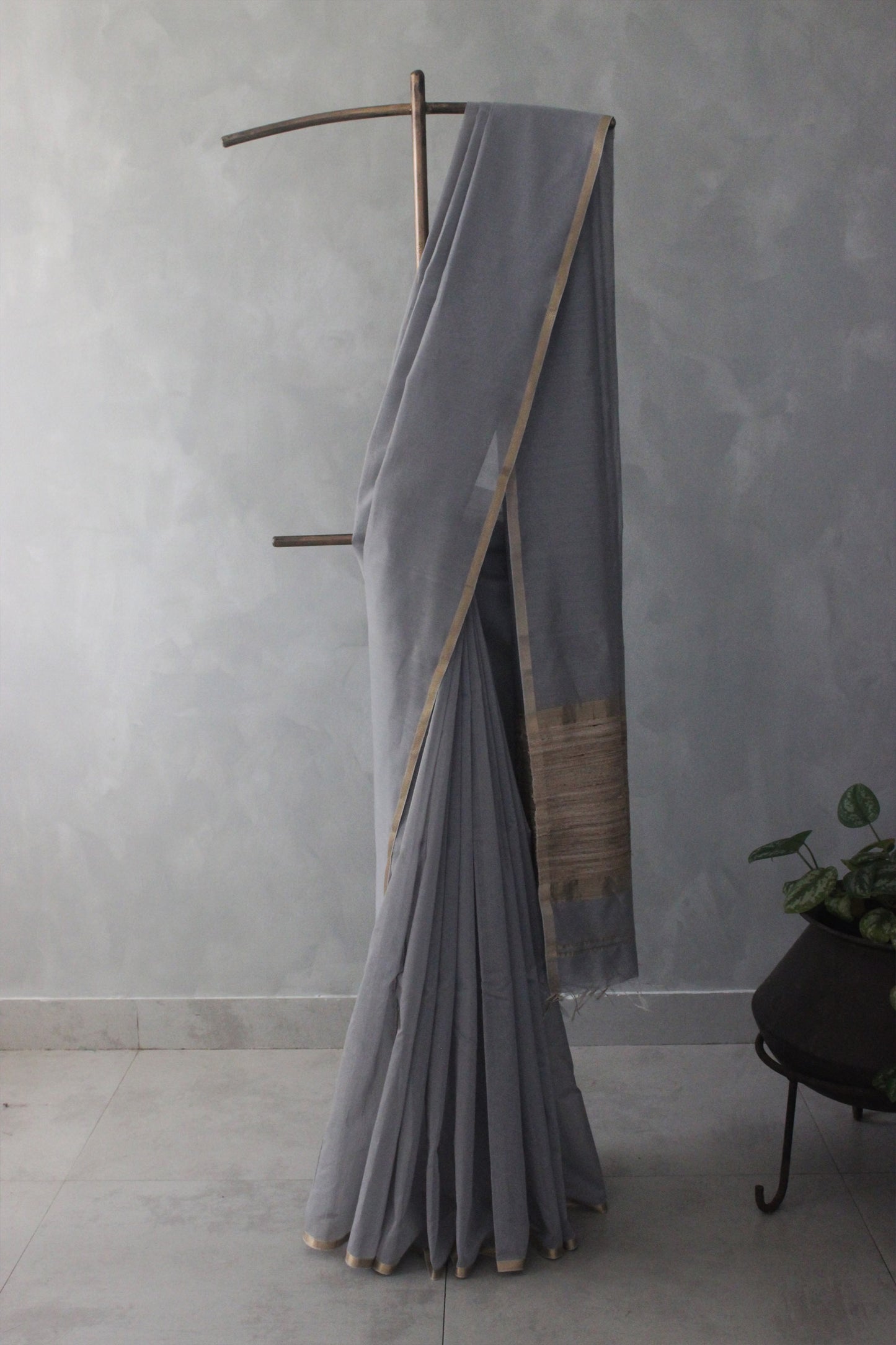 Light Grey Plain Body with Gheecha Pallu silk Cotton Saree