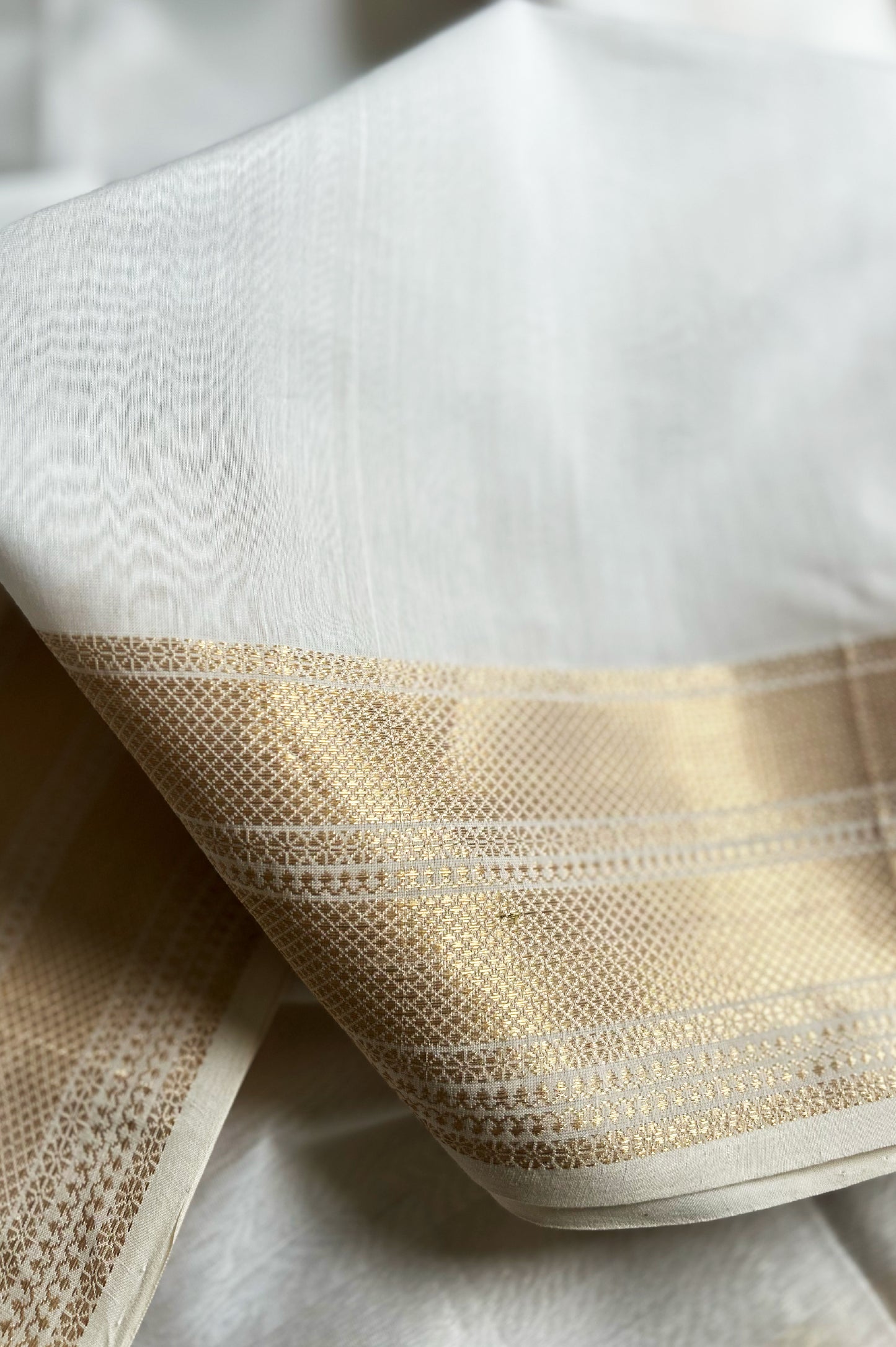 White Fine Maheshwari Silk by Cotton Saree with Gold Zari Border