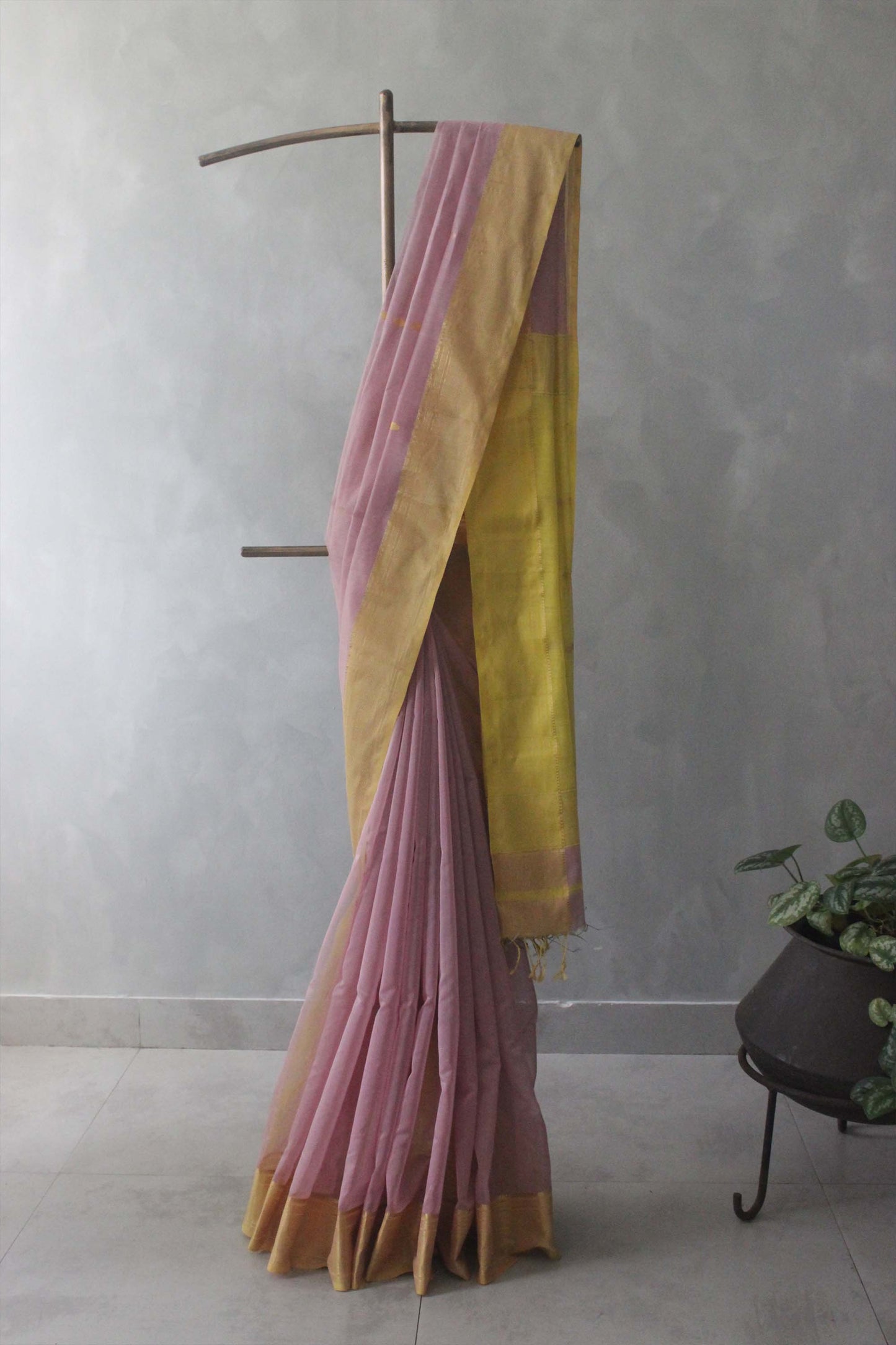 Light Pink  Zari & Resham Motif with Zari Border Saree