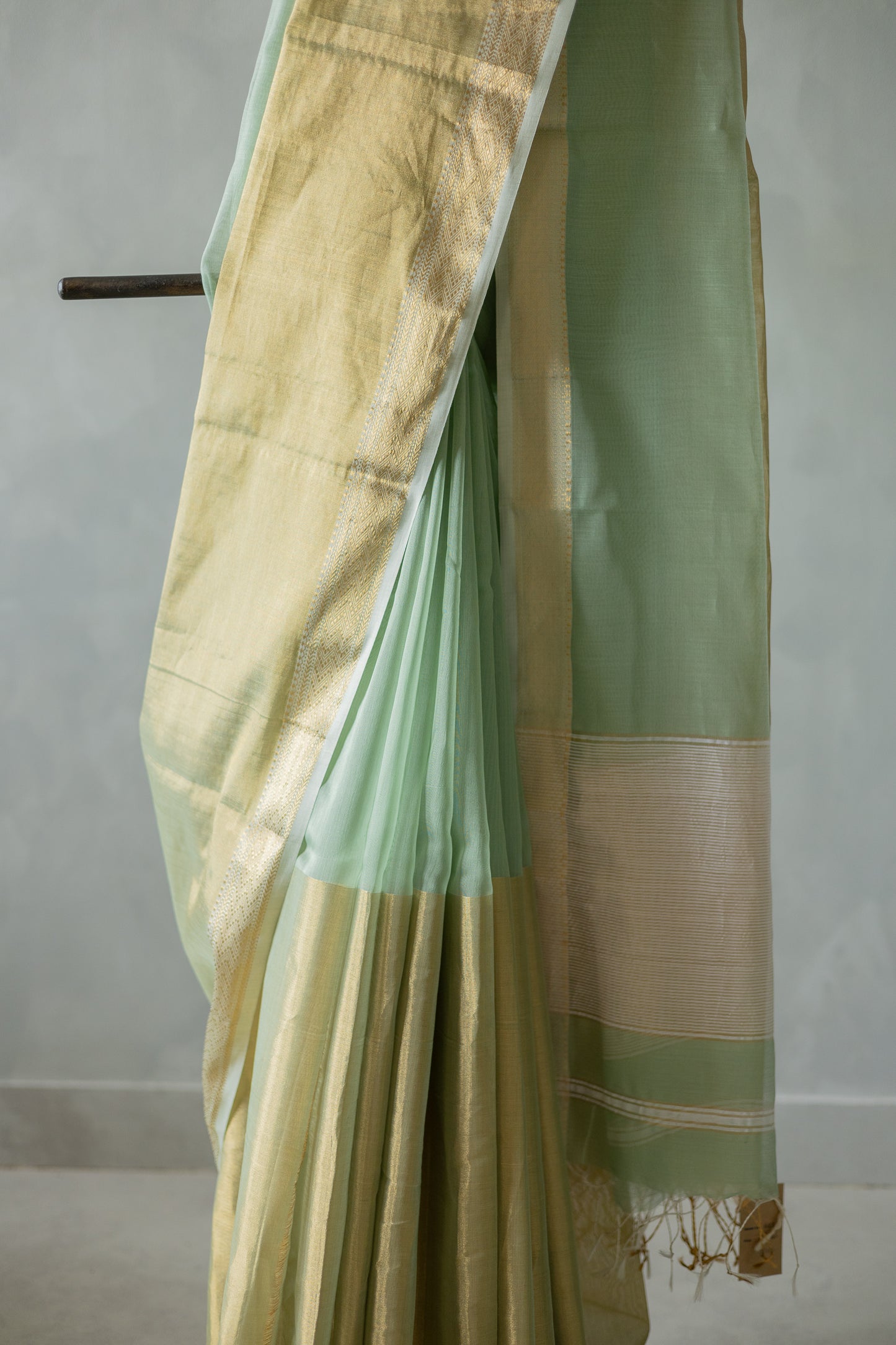 Light Green Maheshwari Half and Half Gold Tissue Saree