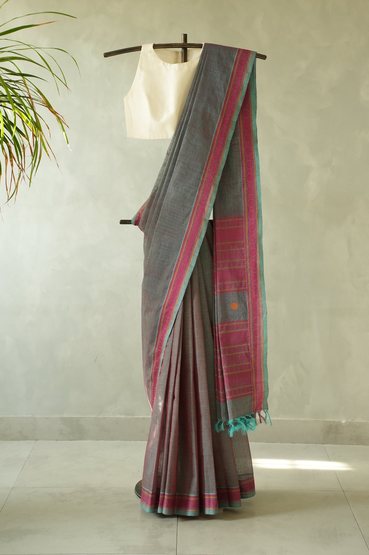 Light Grey Kanchi Cotton With Pink And Light Blue Border Saree