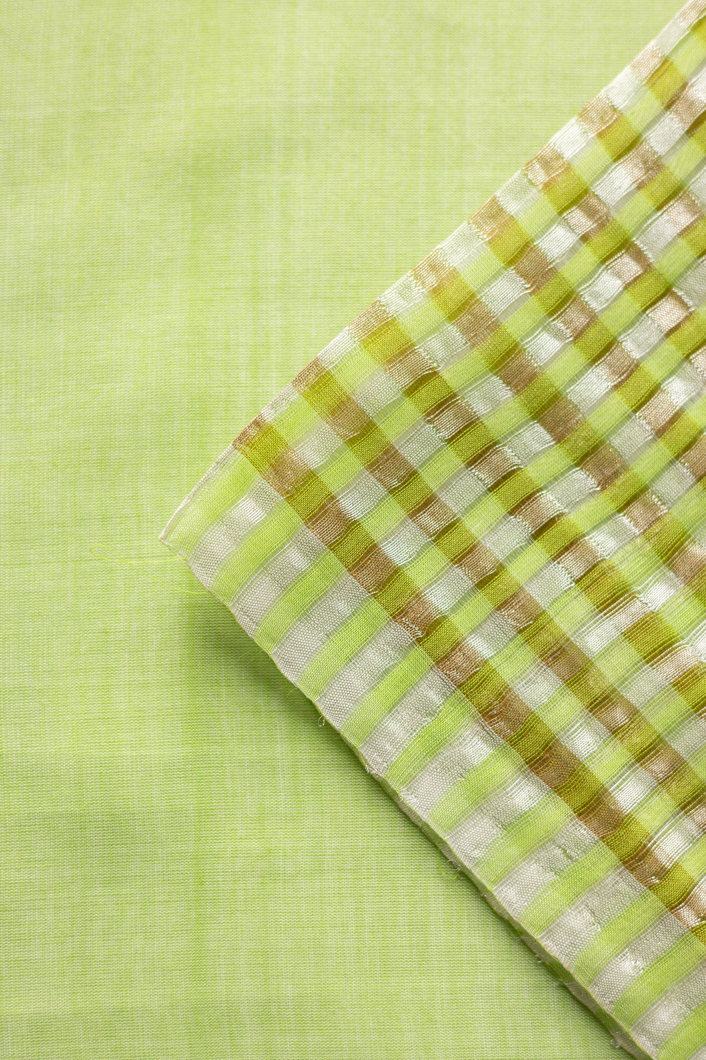Green and White Missing Checks Silk Cotton Saree