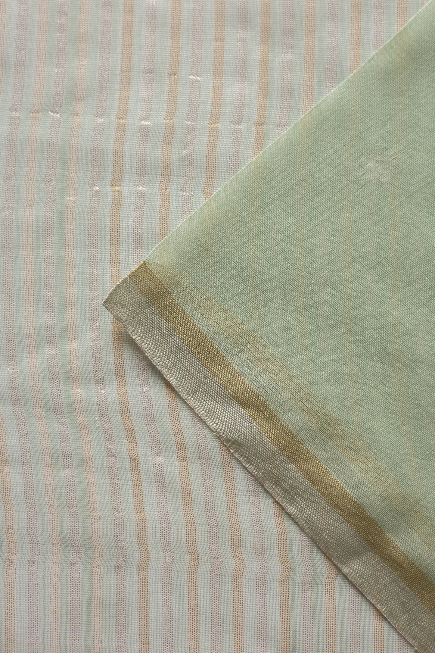 Greyish Green Silk Cotton Autum Leaf Motif Saree