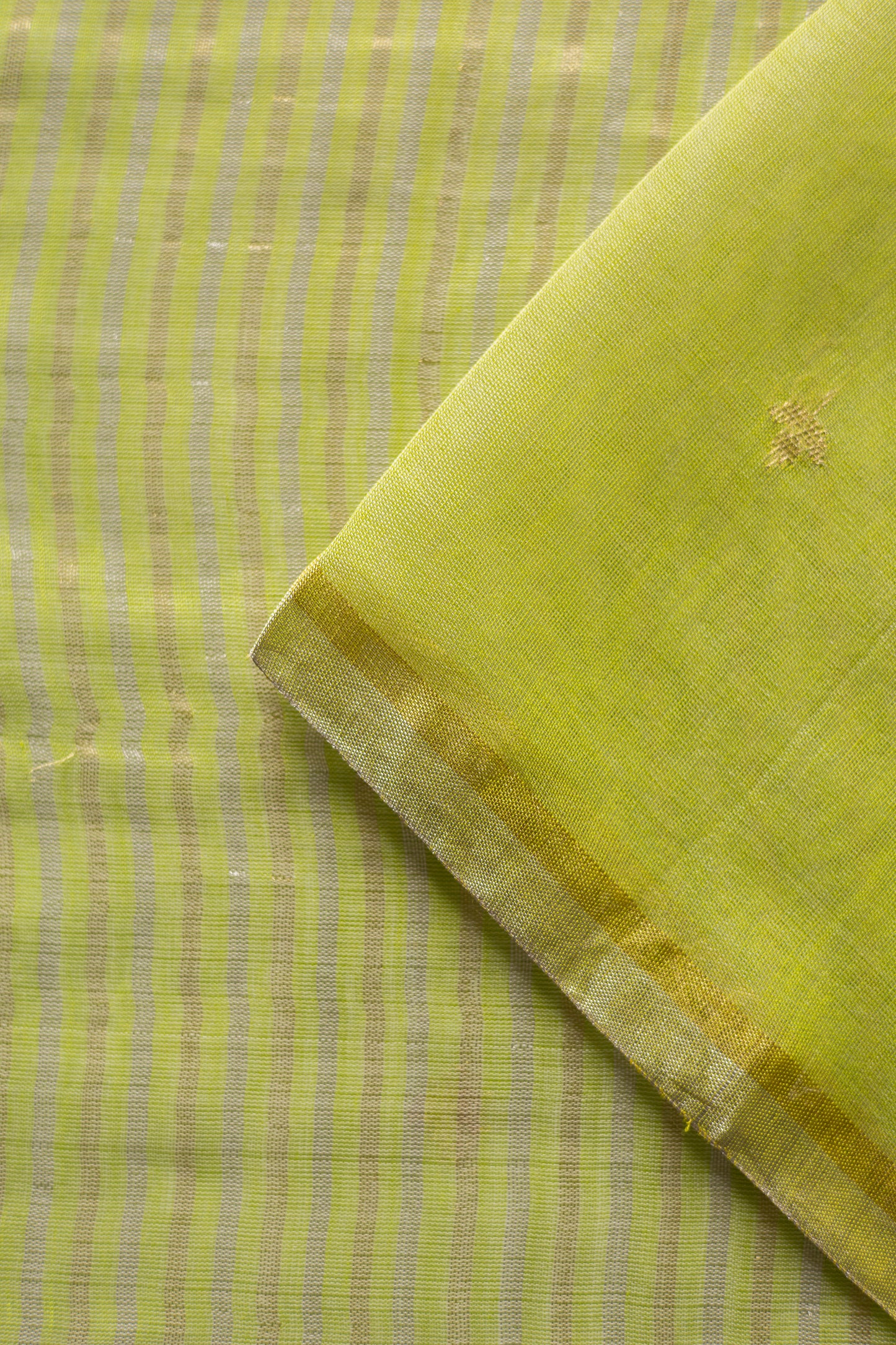 Green Silk Cotton Autum Leaf Motif Saree