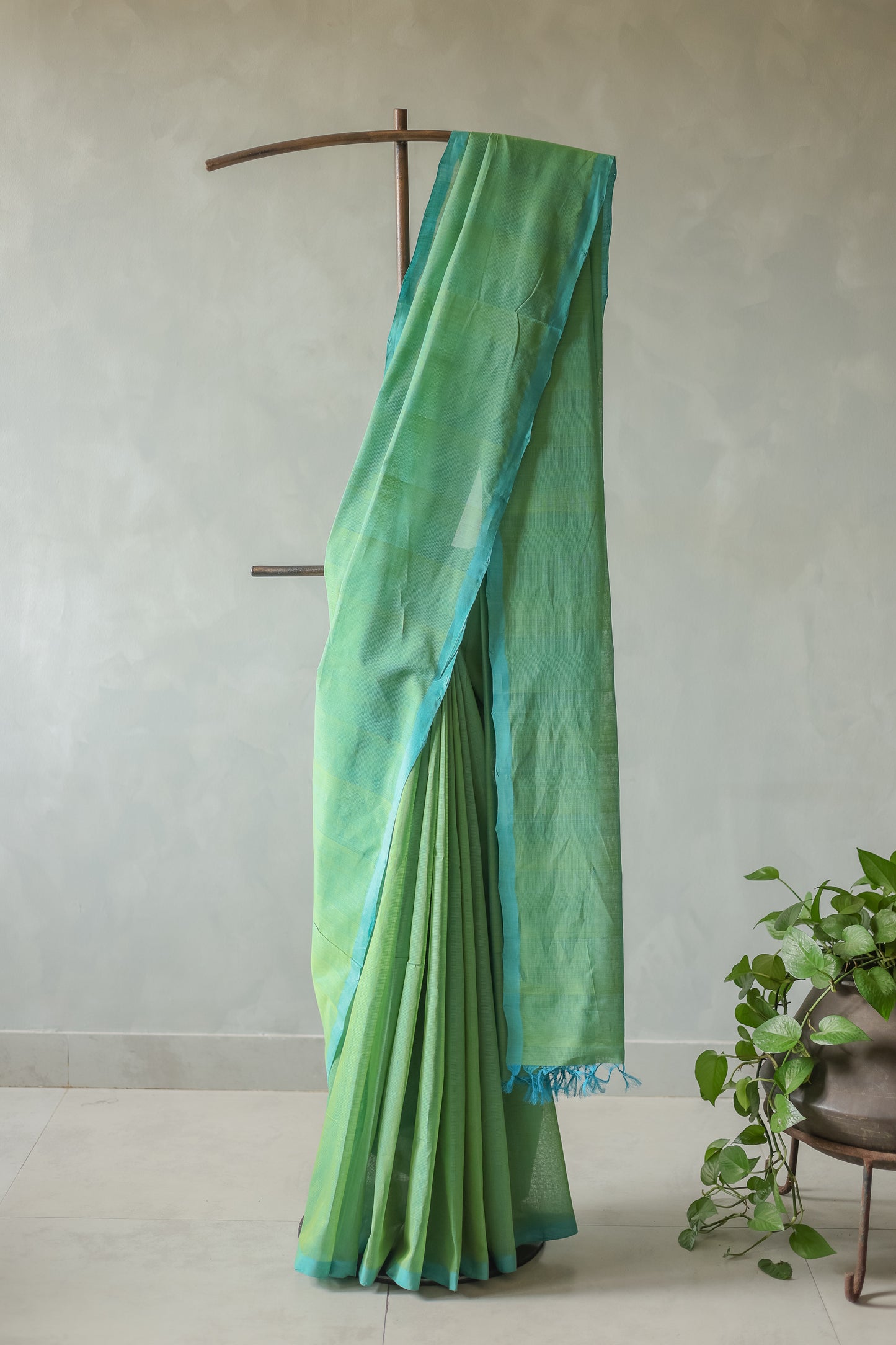 Green with Blue Border Plain Pallu Mangalagiri Cotton Saree