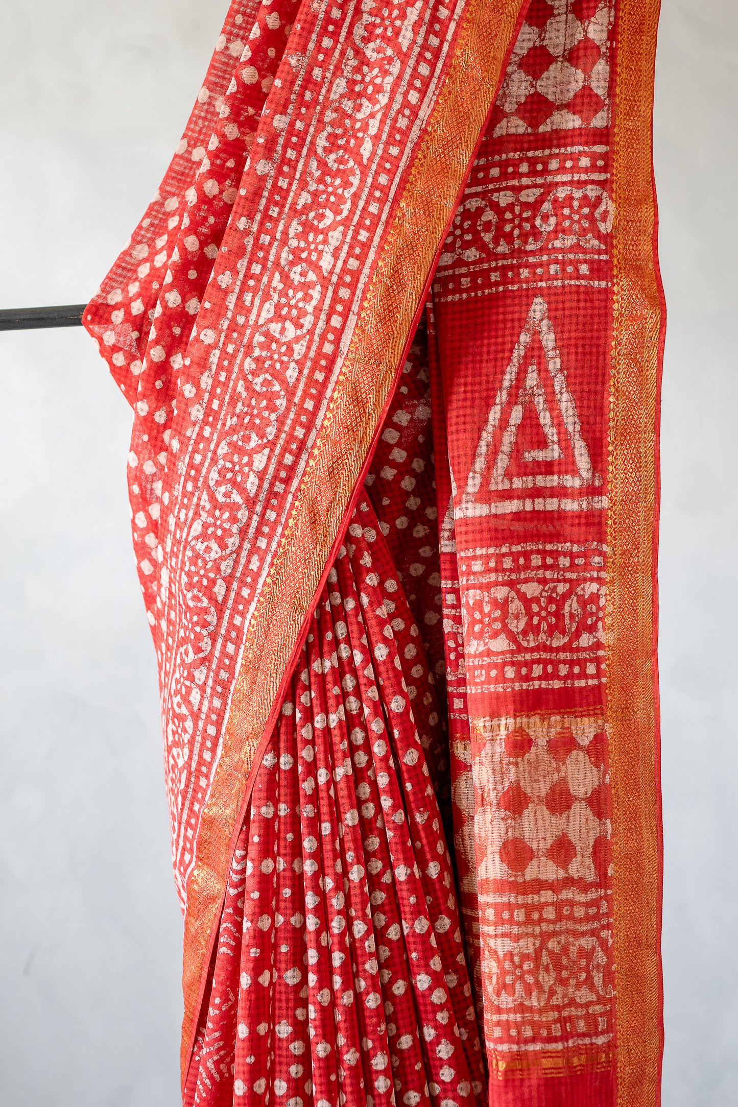 Rust Red Mangalagiri Cotton Saree Featuring an All Over Dabu Print