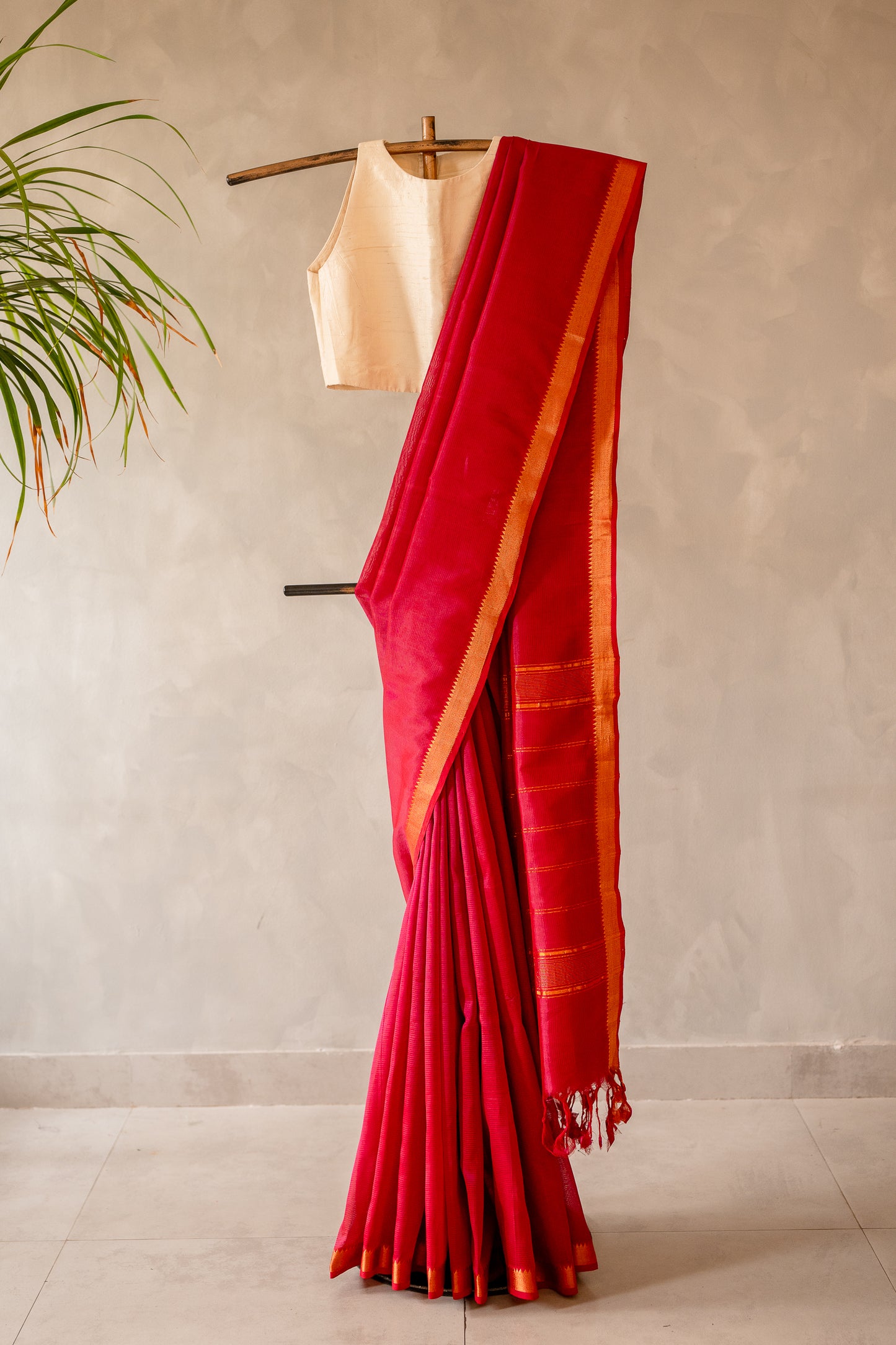 Reddish Pink Plain Mangalagiri Silk Cotton with Zari Border Saree
