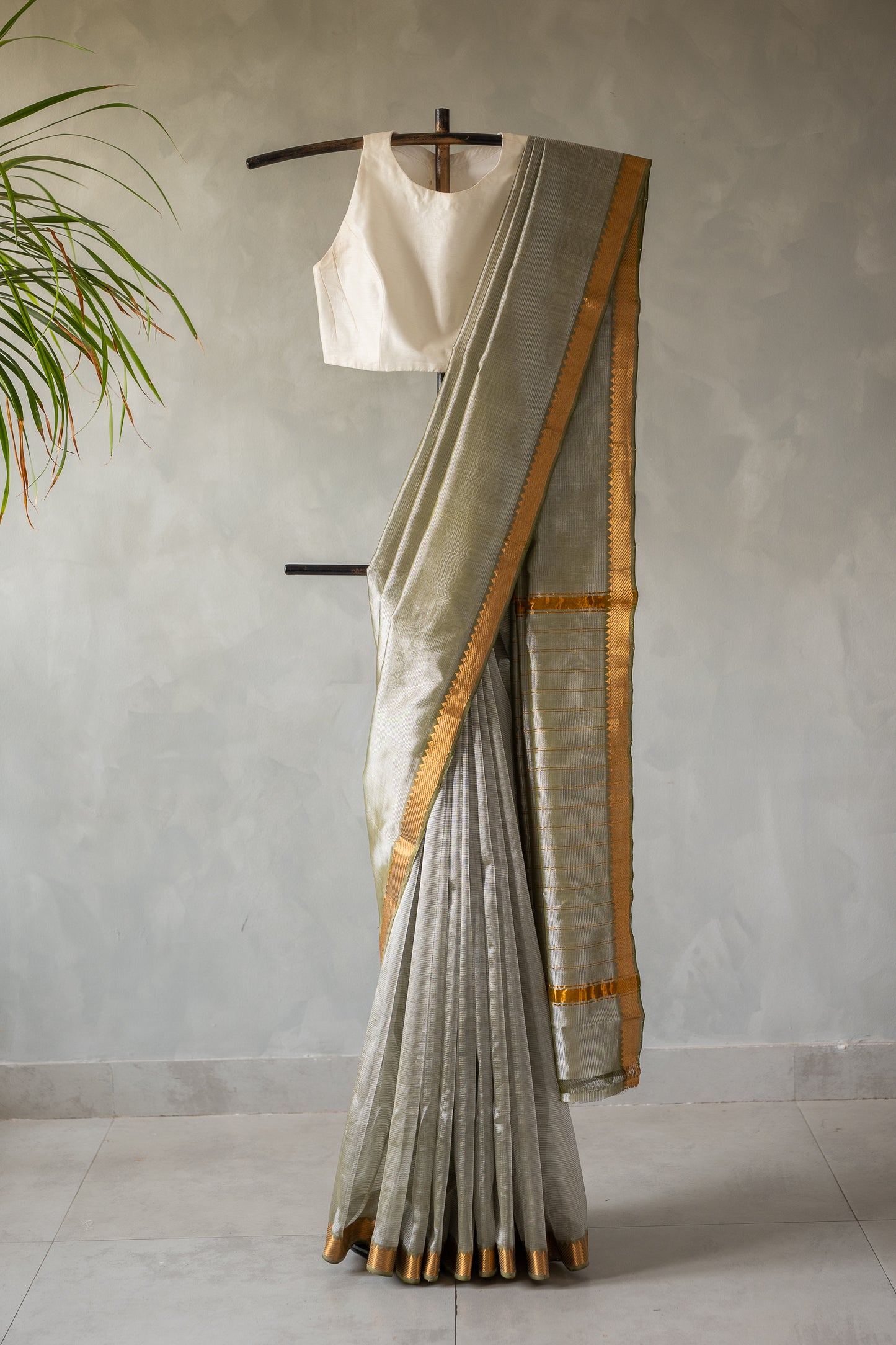 Grey Plain Mangalagiri Silk Cotton With Zari Border Saree