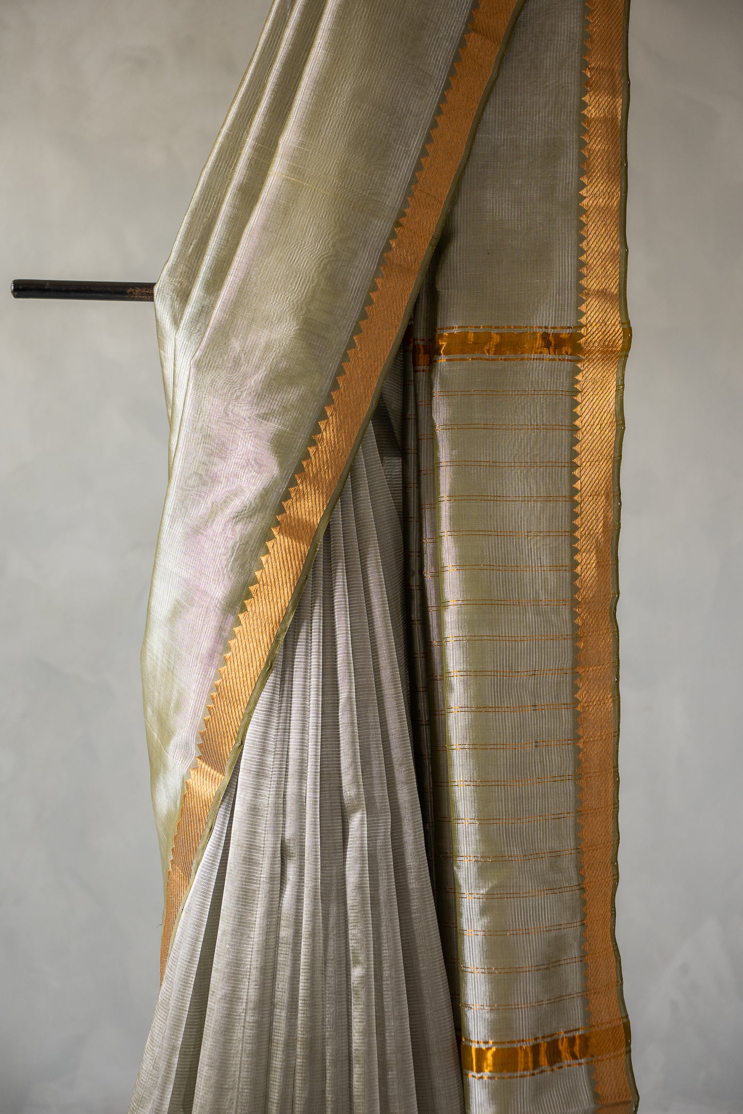 Grey Plain Mangalagiri Silk Cotton With Zari Border Saree