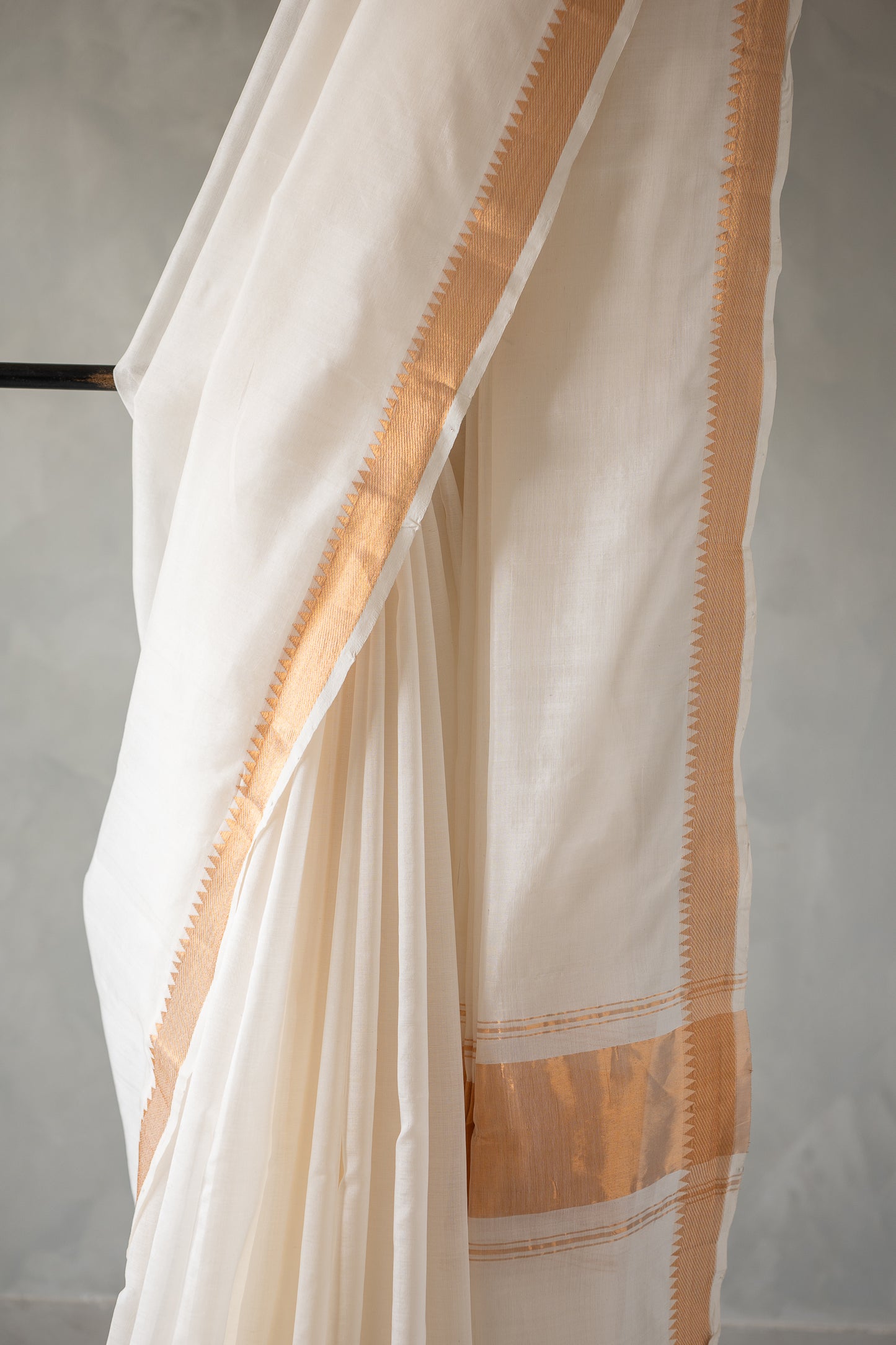 Off White Plain Silk Cotton with Zari Border Saree
