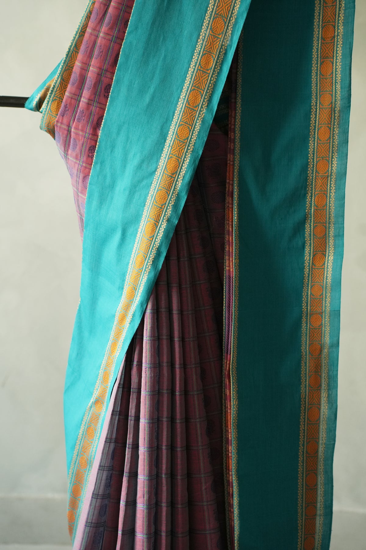 Dusty Pink Kanchi Cotton Ayiram Butta with Blue Border Saree