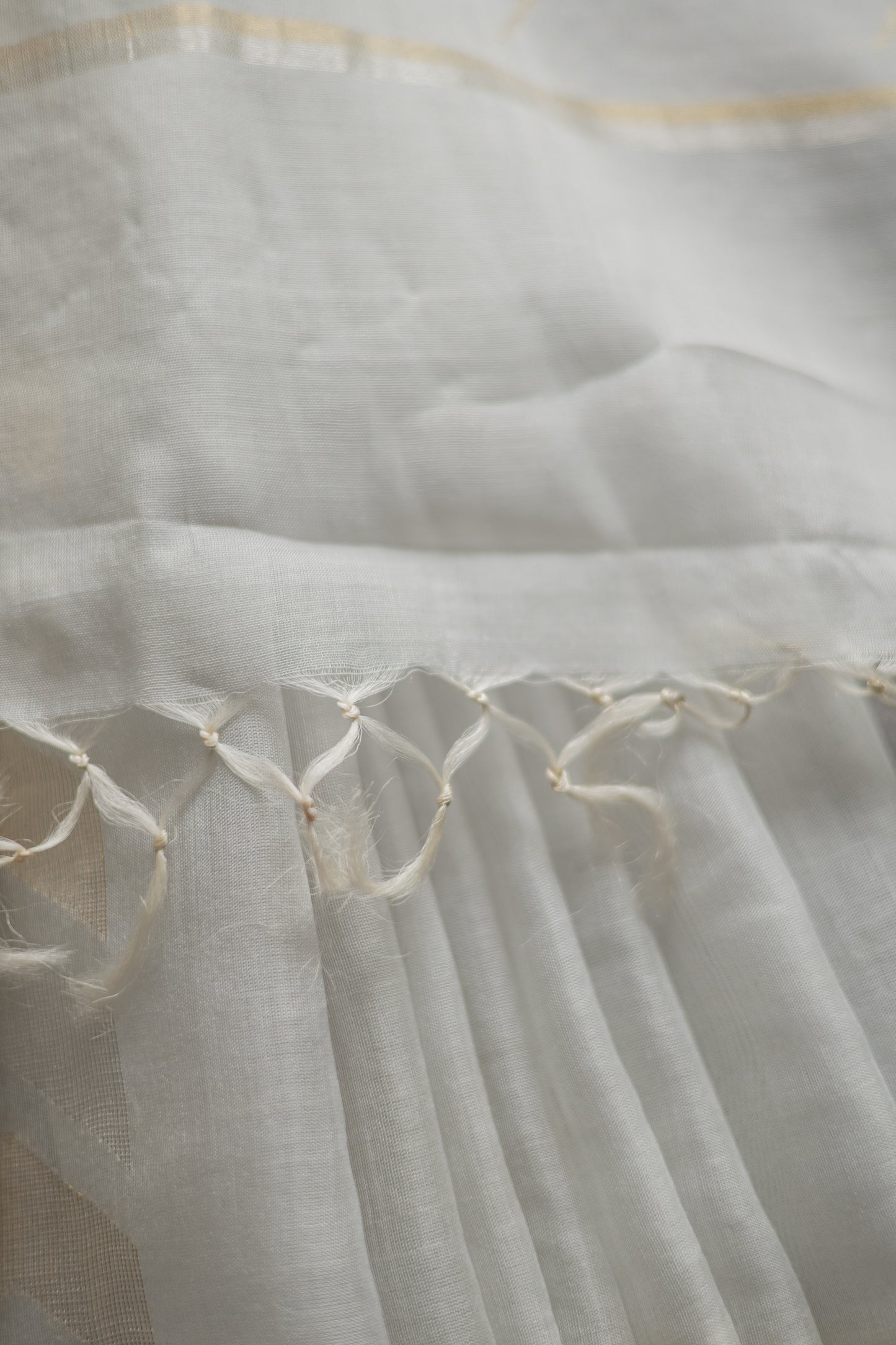 Grey Silk Cotton with Parrot Zari Pallu Saree