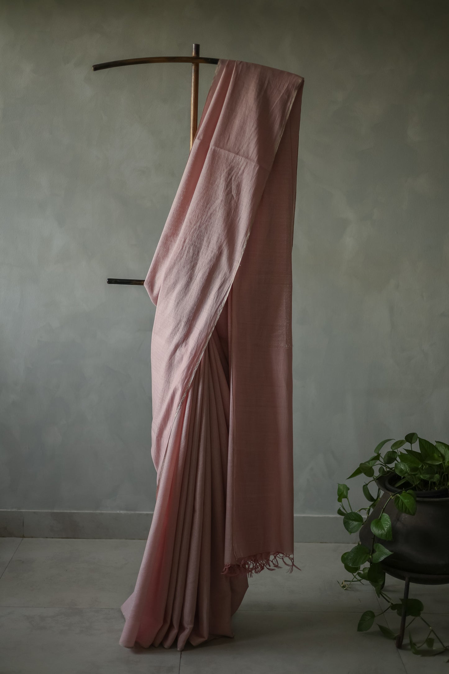 Light Pink Silk Cotton Self Woven with Plain Border and Pallu Saree