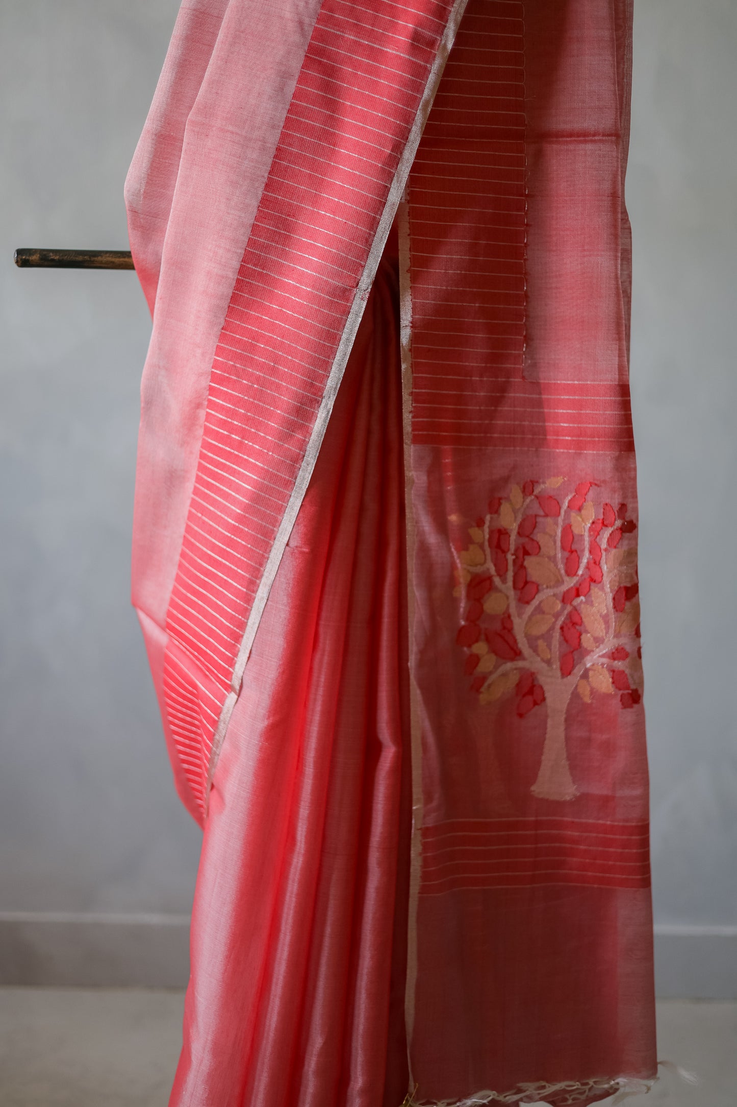 Light Red Silk Cotton Zari Line Border Tree Motif Pallu Saree