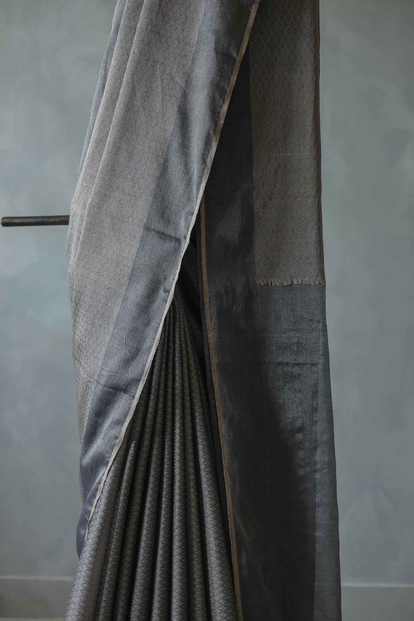 Grey Silk Cotton Tissue with Plain Border and Pallu Saree