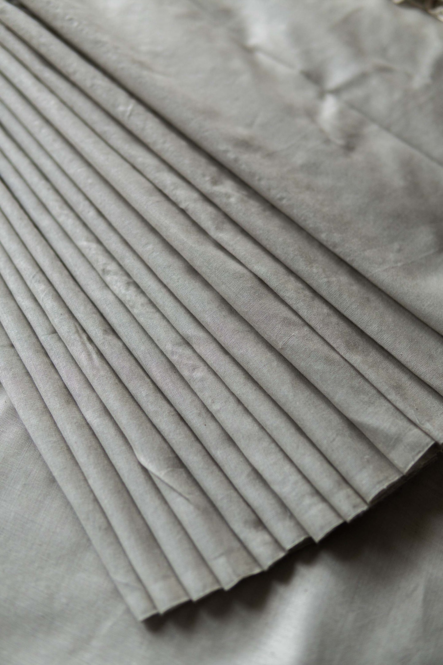 Grey Tussar Cotton with Plain Body with Heavy Gold Pallu Saree